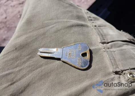 2000 Ford Escort Zx2 z USA, uszkodzony, nr VIN 3FAKP1133YR204375